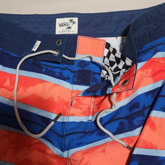Vans Boys swim trunks/board shorts - Picture 4 of 7